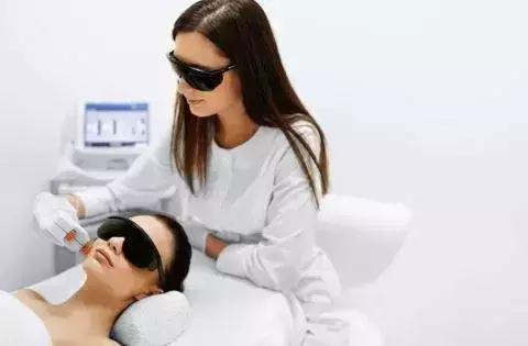 扁平疣打干扰素的危害,男性扁平疣有什么危害