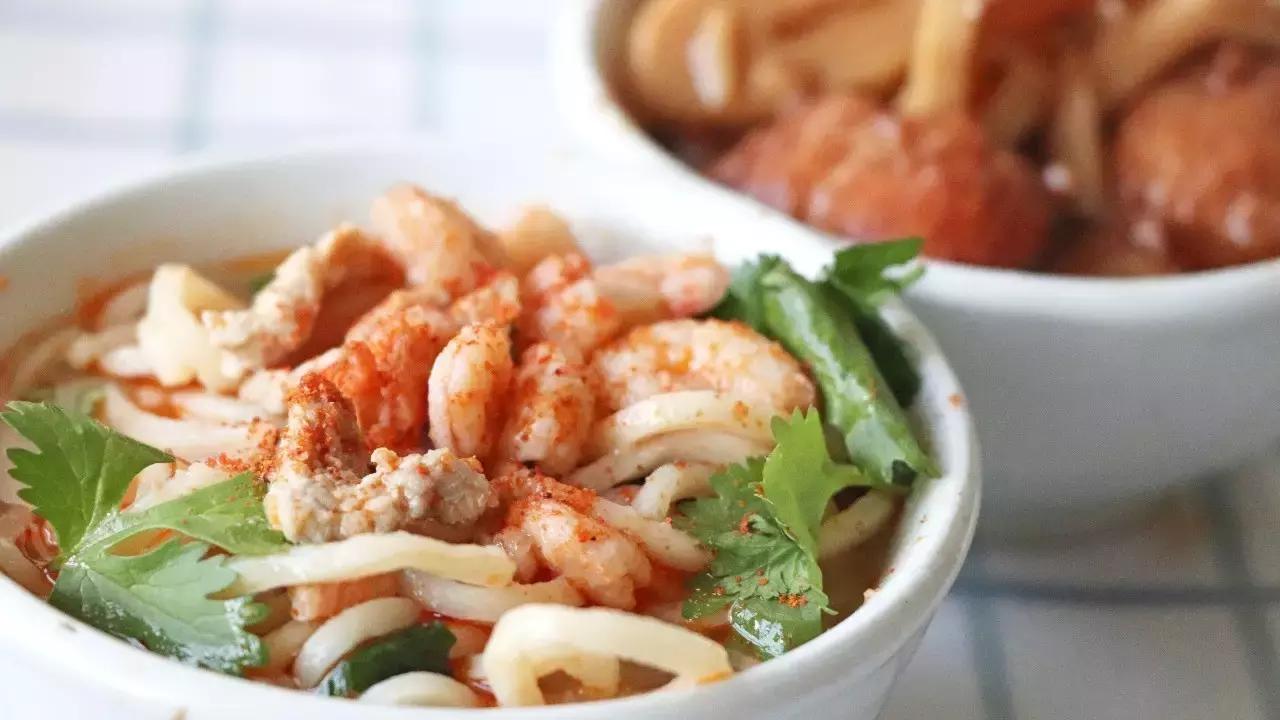 百万厦门人夏天最惦记的一碗面！一锅虾汤熬了20年！