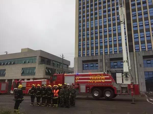 大厦防火火灾应急演练,高楼着火防火怎么扑救