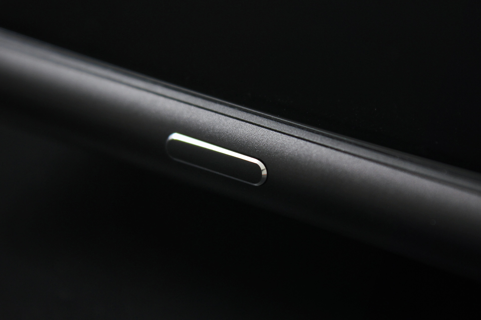 黑莓keyone神操作,黑莓keyone普通版和精英版