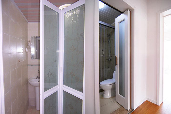 卫生间的不装平开式门还能怎么做,小卫生间不要门设计