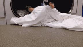 床单被罩四件套整理收纳技巧,如何整理床单被罩节省空间