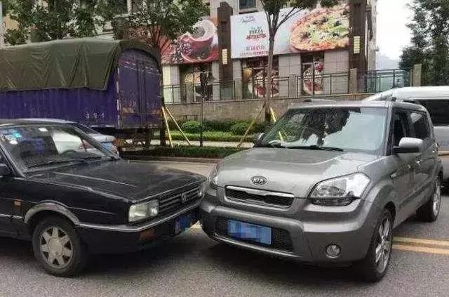 车被剐蹭怎么拍照,车子发生剐蹭怎么拍照