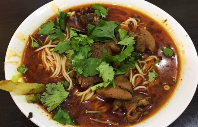 重庆渝中区十大必吃饭店,重庆不能错过的三家火锅店