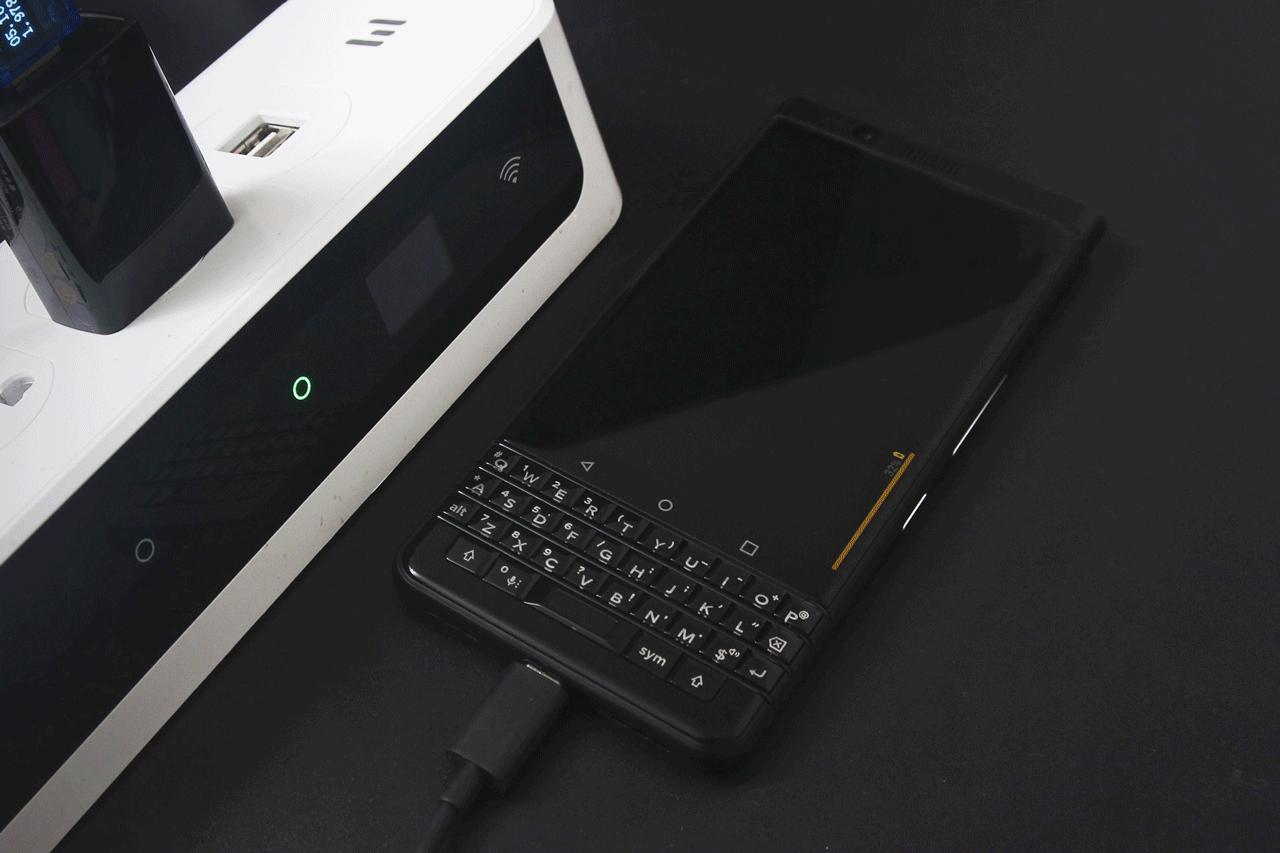 黑莓keyone神操作,黑莓keyone普通版和精英版