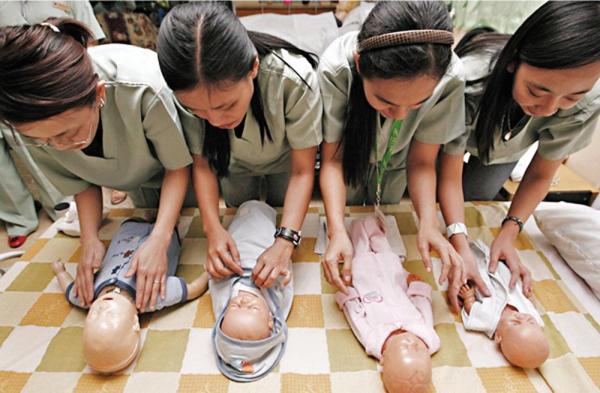菲佣每年为政府赚多少外汇,菲佣创汇