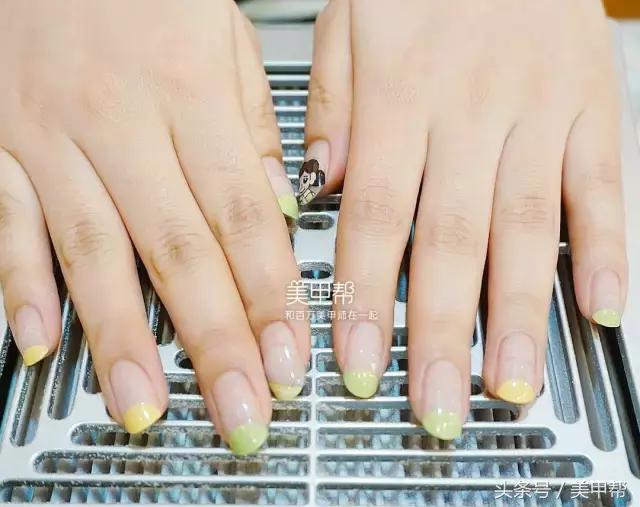 美甲一般要卸甲吗,做美甲多久可以卸甲