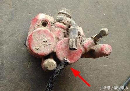 摩托车碟刹空气排不尽怎么回事,怎样排除摩托车碟刹内的空气