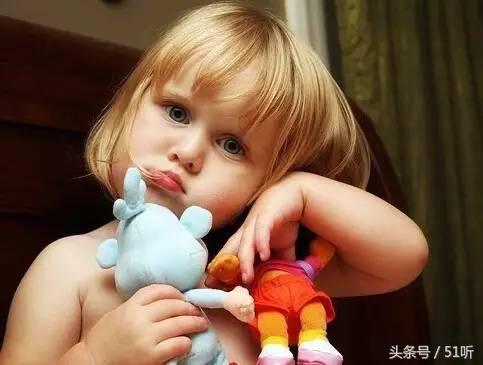 小孩误吞橡皮泥有伤害吗,一岁婴儿误食橡皮泥该如何处理