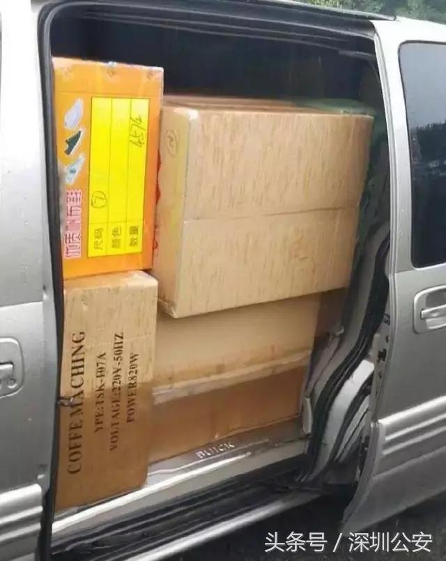 车被淹防火涉水解救被困者,车辆水淹逃生处置