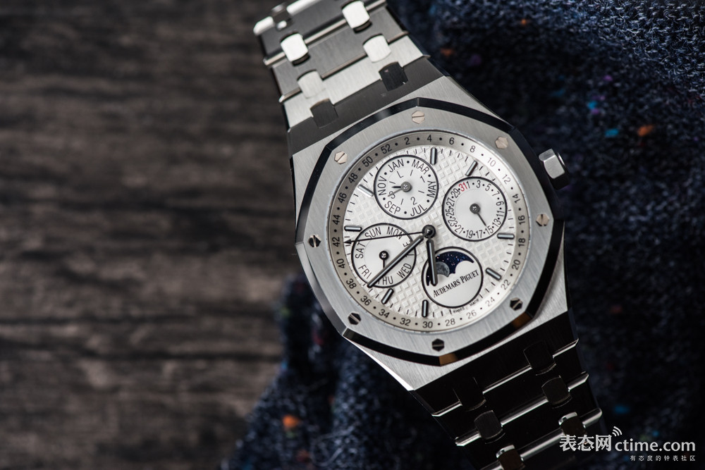 怎么鉴定阿玛尼满天星手表的真假,如何鉴定华为gt2手表是不是正品