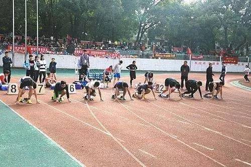 石家庄99%人的上班态势，最后一个说到心坎里了！