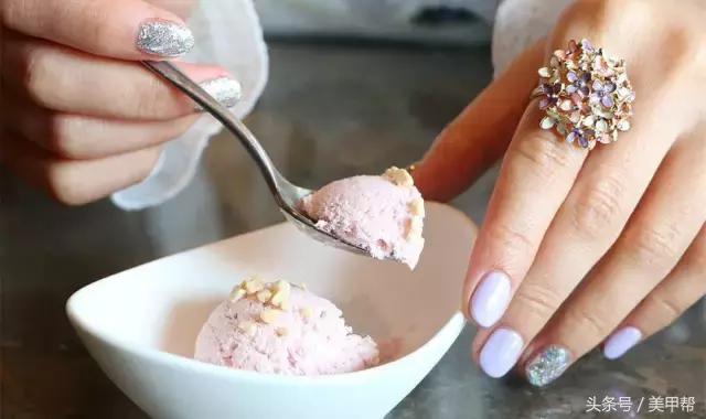 美甲一般要卸甲吗,做美甲多久可以卸甲