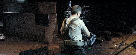 手持稳定器怎么才能更稳 (什么手持稳定器弱爆了)