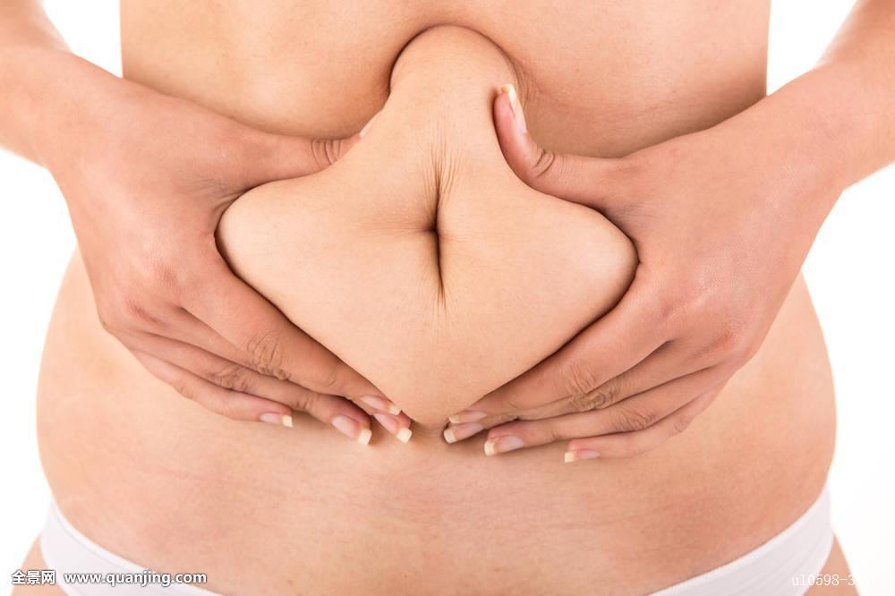 妈妈无征兆几分钟突然猝死,妈妈死亡孩子以为睡着了