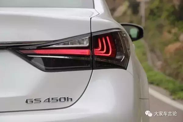 车评界也有黎耀祥？这样的人生轨迹还差辆雷克萨斯……