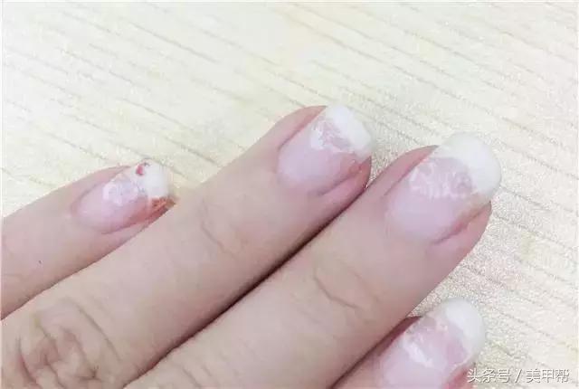 美甲一般要卸甲吗,做美甲多久可以卸甲