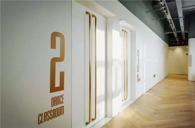 设计师大胆突破传统设计元素,林森设计师