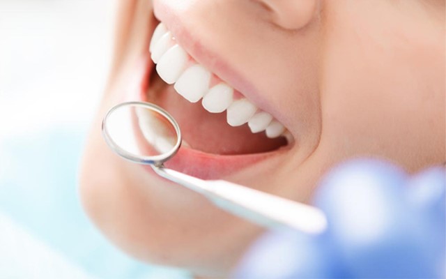 经常刷牙出血吃什么药,早起刷牙干呕出血是怎么回事