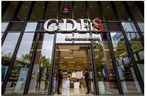 某CEO去玩充电宝的时候，美妆零售行业却出现了新物种