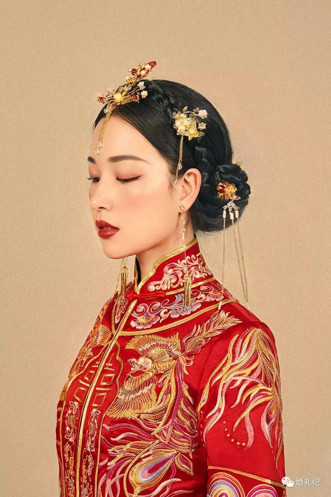 如何挑选适合中式婚礼的妆容,中式婚礼搭配