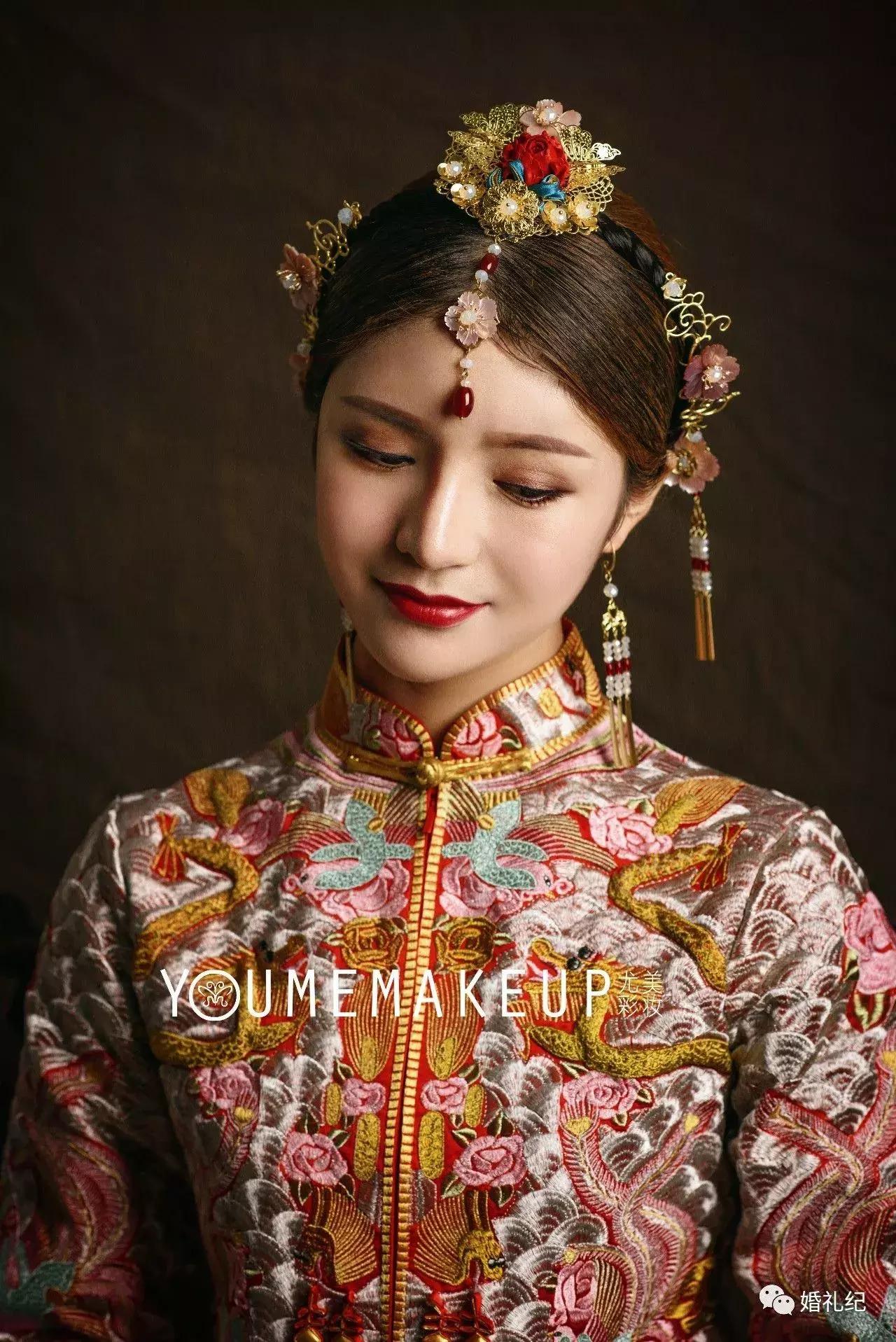 如何挑选适合中式婚礼的妆容,中式婚礼搭配