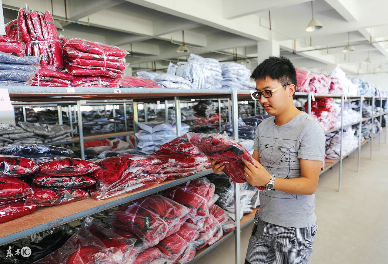 网上买衣服买到假冒品牌咋办,买衣服被正品专柜骗了