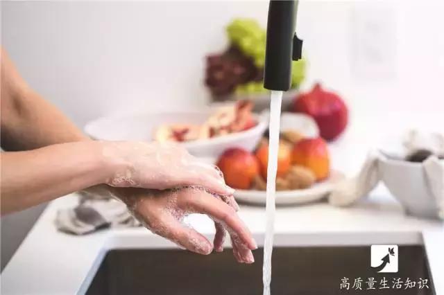 被开水烫伤紧急处理方法,不慎被开水烫伤急救方法