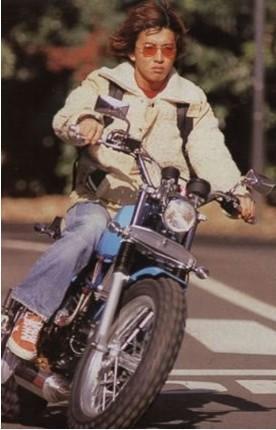 陈冠希和权志龙谁更早玩潮牌,陈冠希最新联名上脚