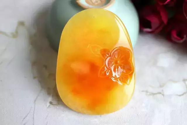 蜜蜡坏了怎么变废为宝,老蜜蜡摔坏了还有价值吗