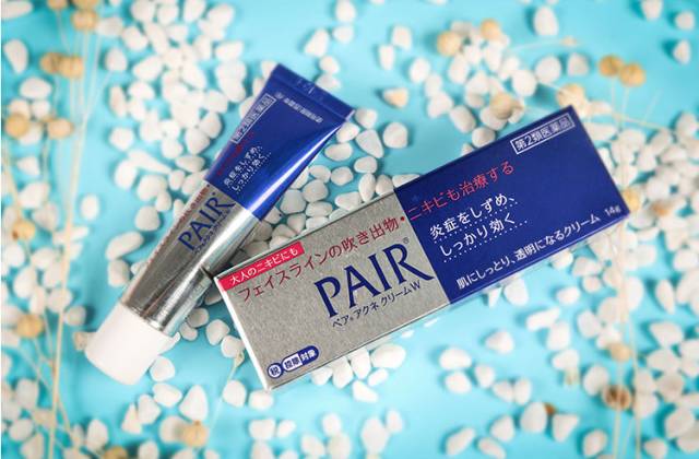 用什么药才能把脸上的痘痘弄平,一扫光软膏擦痘痘