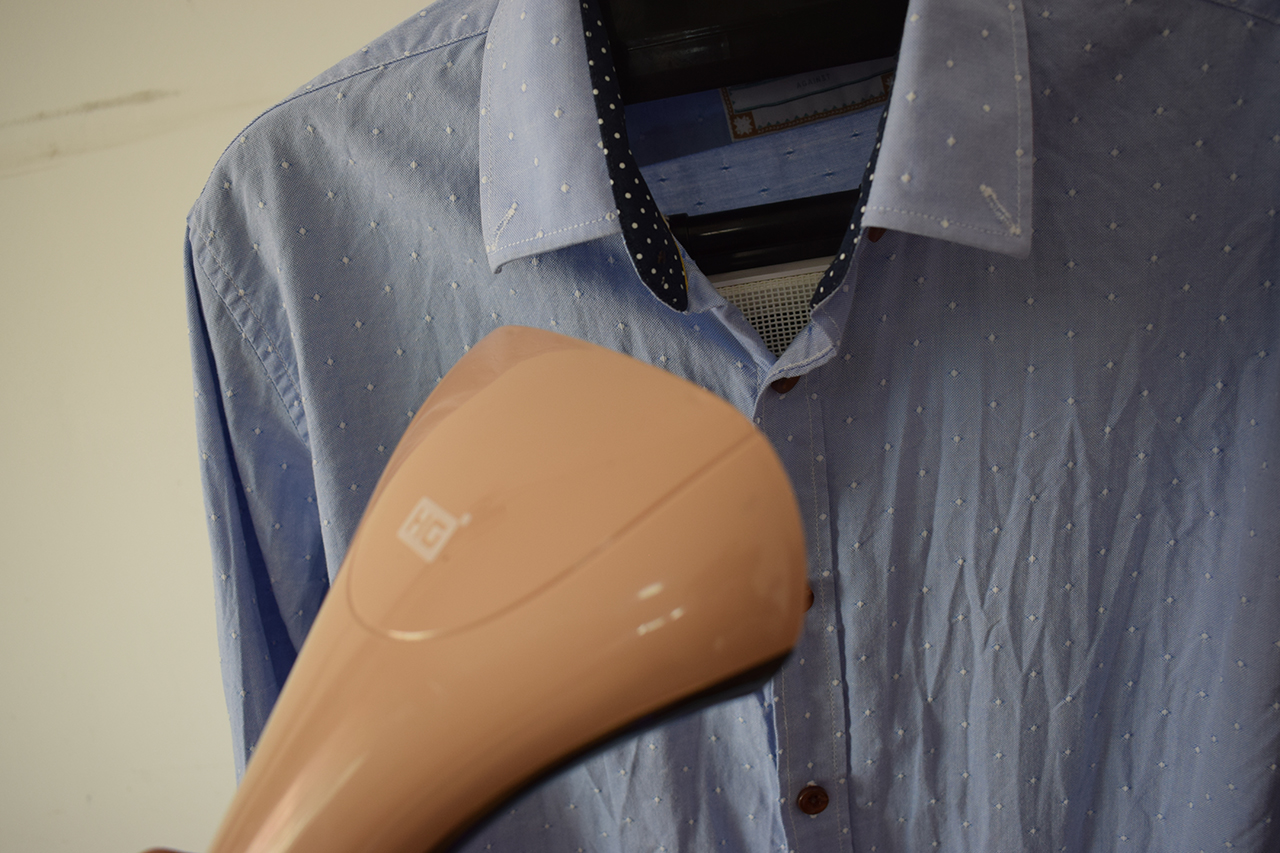 没有熨斗如何快速去除衣物褶皱,顽固褶皱的衣服没熨斗怎么办