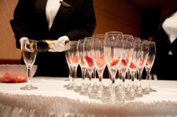 去酒店看婚礼场地有哪些因素是需要重点考量的？探店咨询秘籍攻略