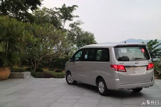 国产最省油7座suv推荐前十名,7座最耐用最省油的车5万8元左右