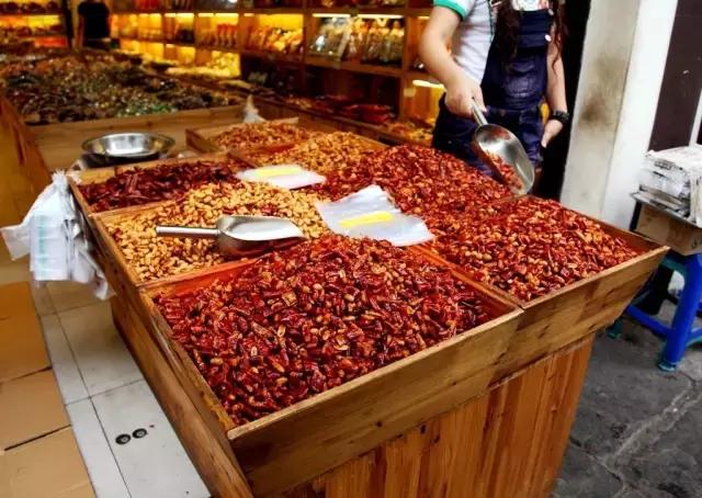 新乡必吃十大特色小吃步行街,舌尖上的古街美食街