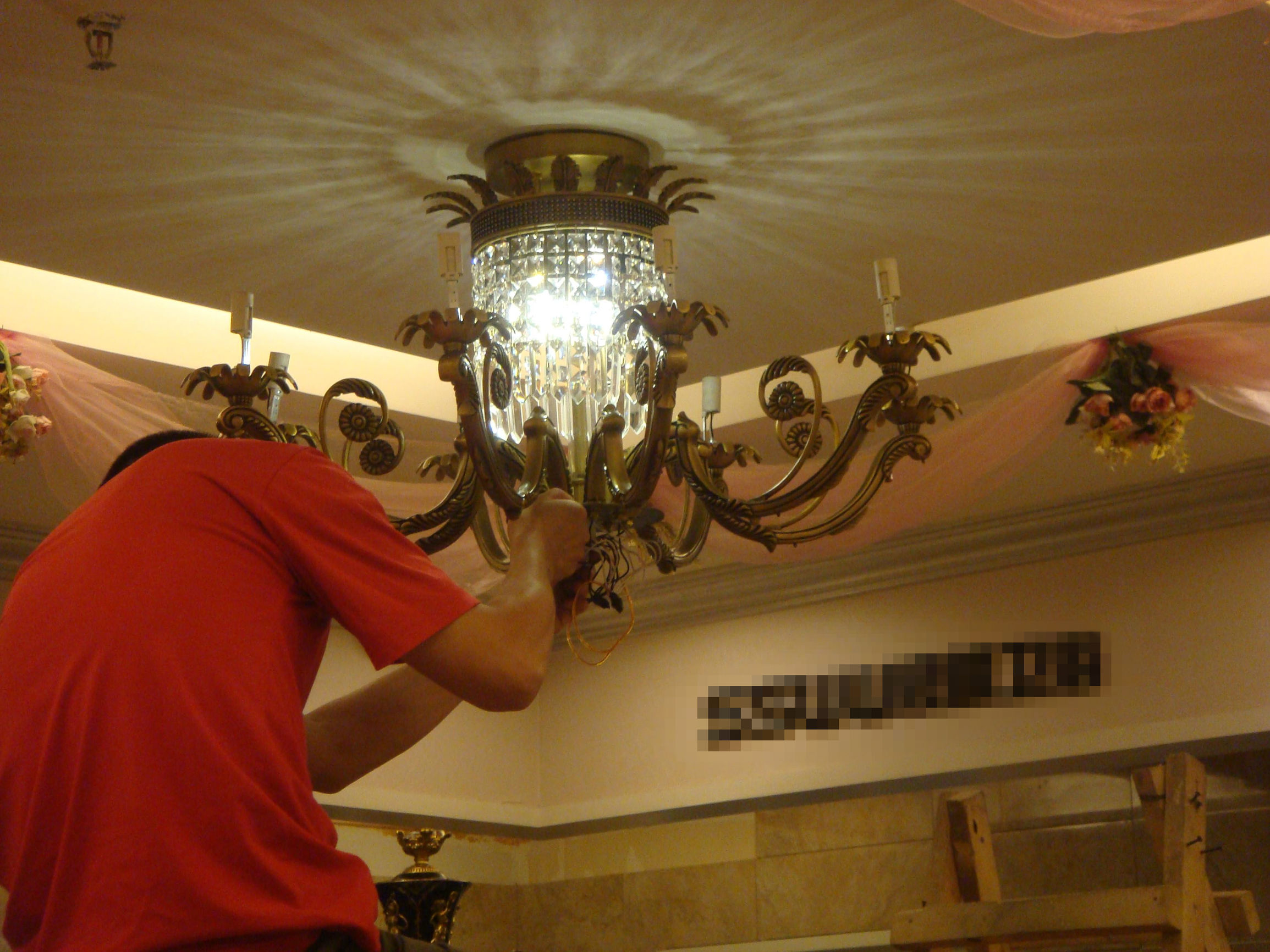 吊灯安装好需要隔一段时间维修吗,吊灯安装关注事项