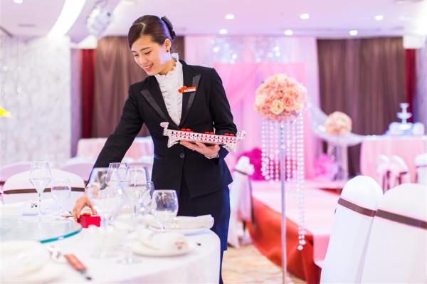 去酒店看婚礼场地有哪些因素是需要重点考量的？探店咨询秘籍攻略