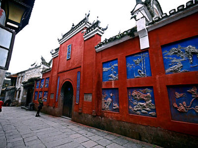 凤凰城沱江泛舟票价,悠然泛舟