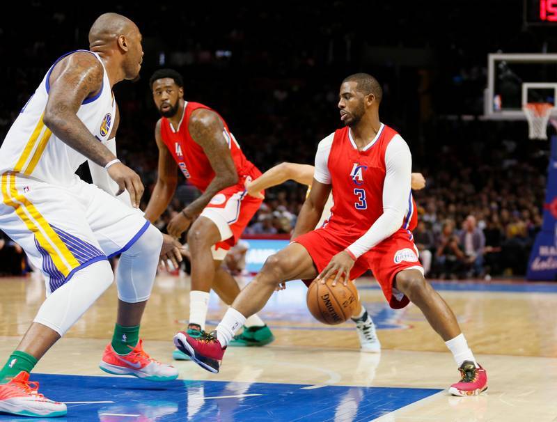 篮球运球教学基本功零基础女生,篮球8-10岁原地运球基本功