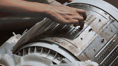 洗衣机里原来这么脏你看过吗,洗衣机内胆太脏了怎么个拆法