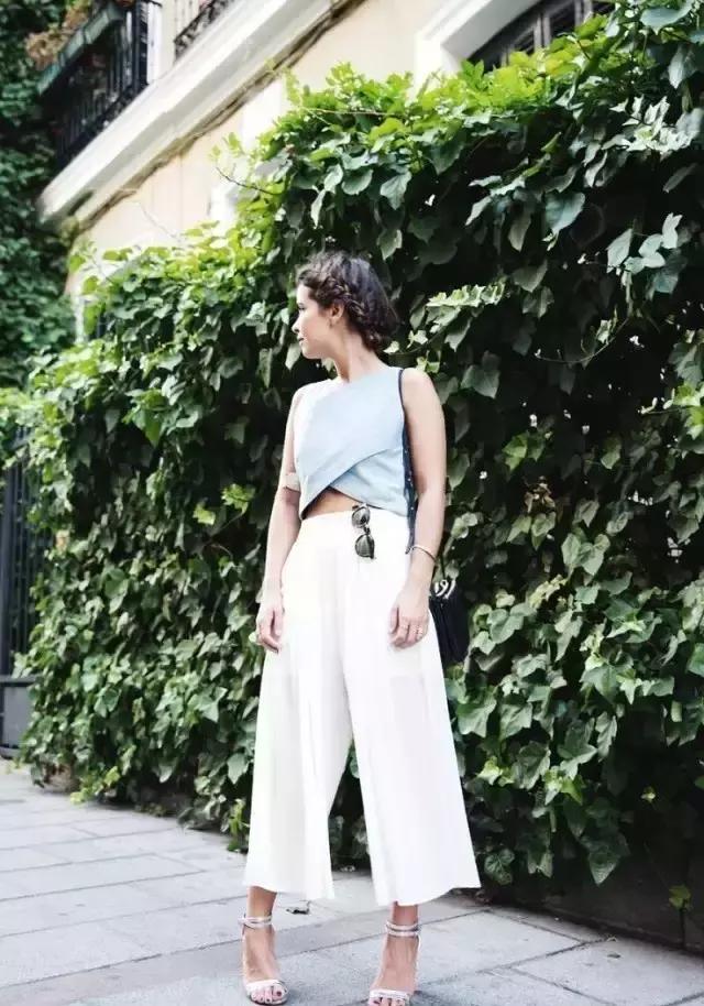 矮个子夏天穿阔腿裤好看吗,淡蓝色牛仔阔腿裤穿搭夏天学生