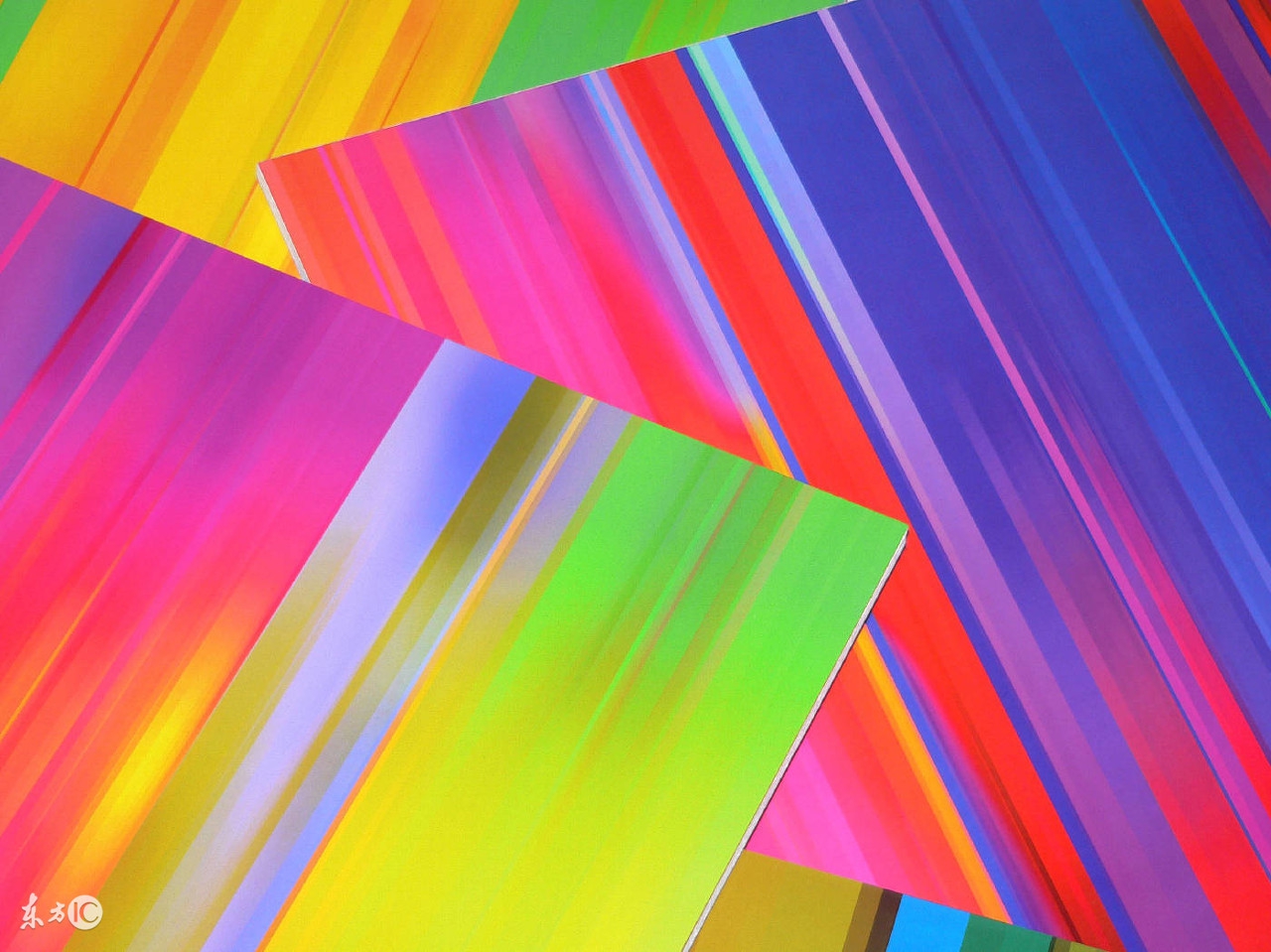 化妆老是浮粉起皮怎么化妆,化妆容易卡粉浮粉该用什么