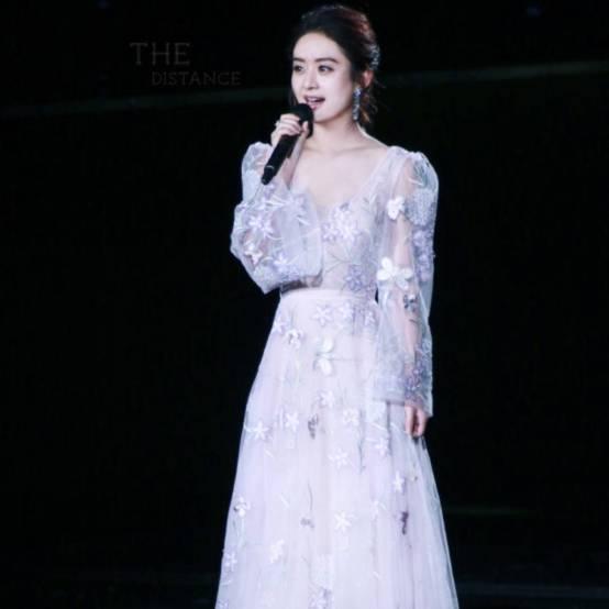 范冰冰唐嫣杨丞琳,范冰冰唐嫣谁穿的最好看