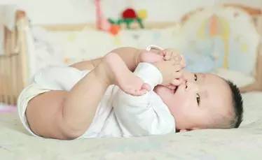 宝宝长牙期常识,宝宝长牙会影响睡眠和食欲吗