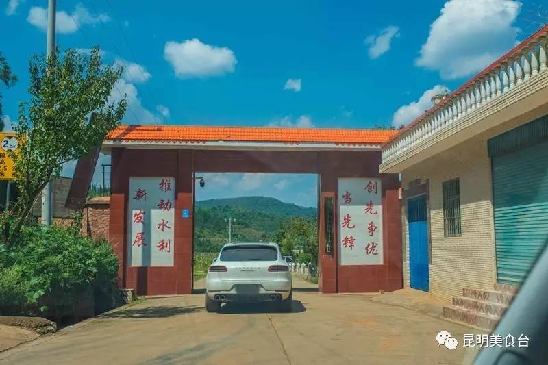 云南最神秘的六个野温泉，峡谷弥漫雾气小鱼咬脚，车底盘常常被刮