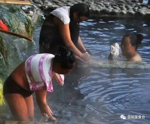 云南最神秘的六个野温泉，峡谷弥漫雾气小鱼咬脚，车底盘常常被刮