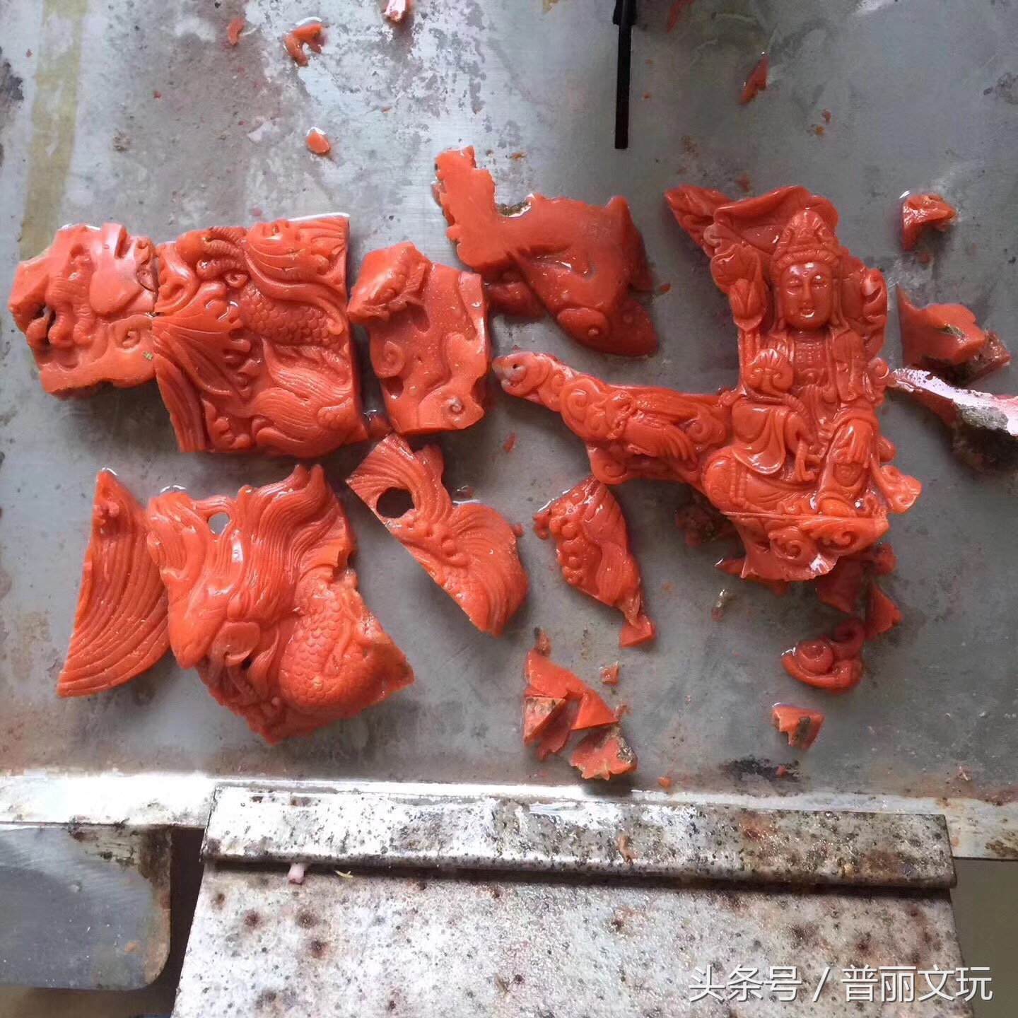 30万摔碎玉手镯后续,30万的红珊瑚