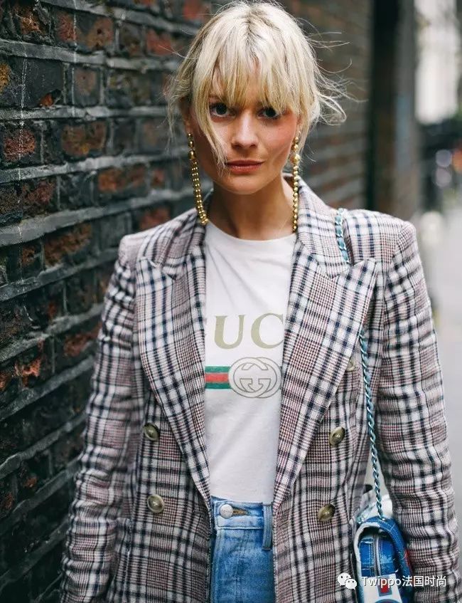 今年流行格纹西装还是纯色的,复古西装格纹西装哪个好看