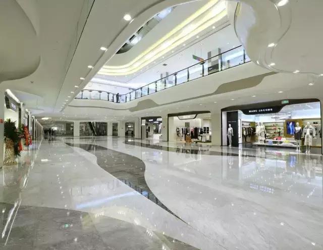 关晓彤穿的鞋子一般都是哪里买的,关晓彤名牌鞋