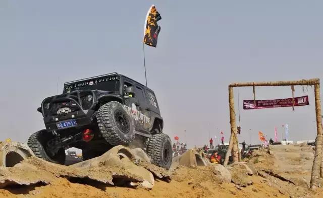 独家探营2017英雄会！不止硬汉越野车，还有超跑和战斗机？